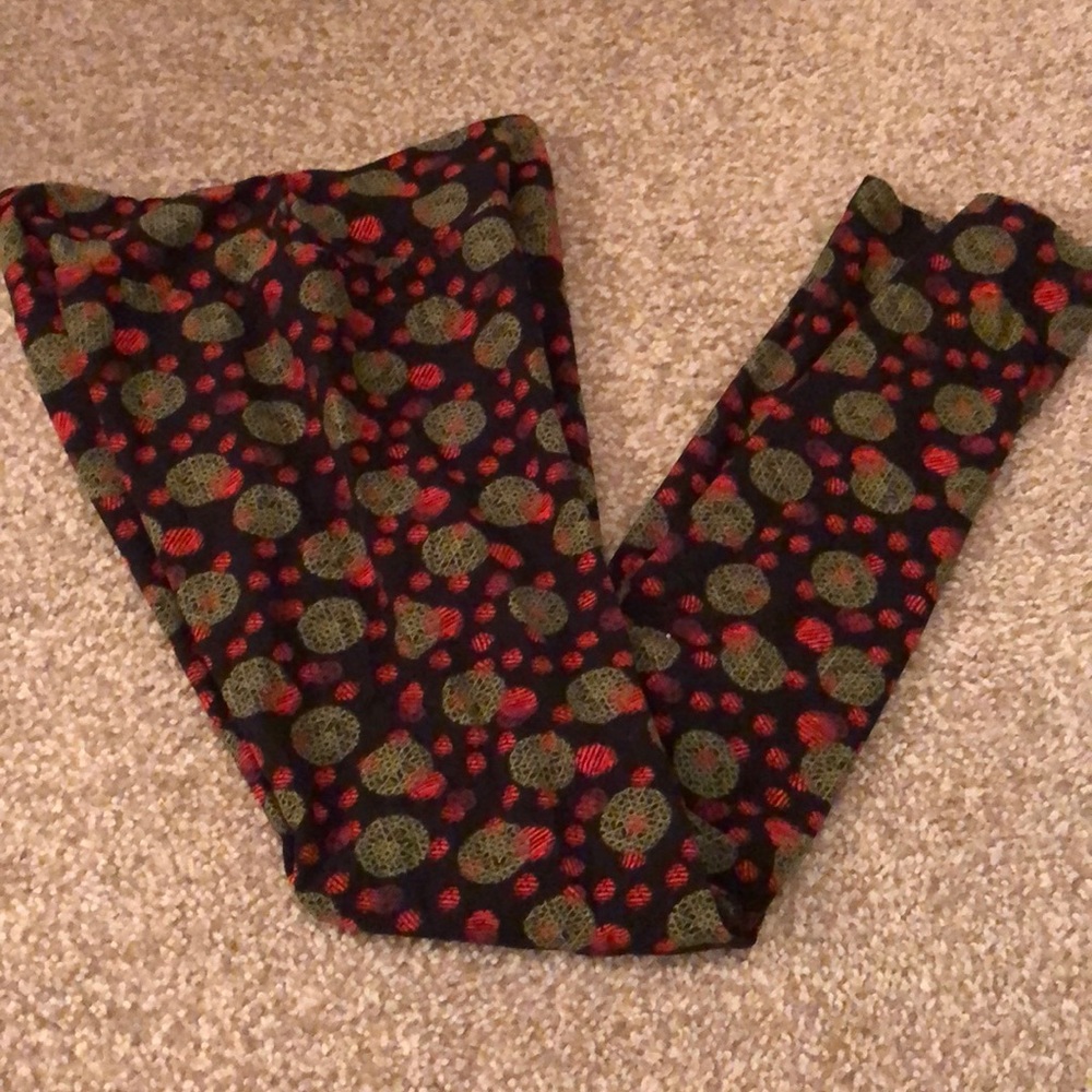 LulaRoe leggings in OS